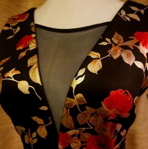 Enfocus Studio/ Rose Pattern Night Gown